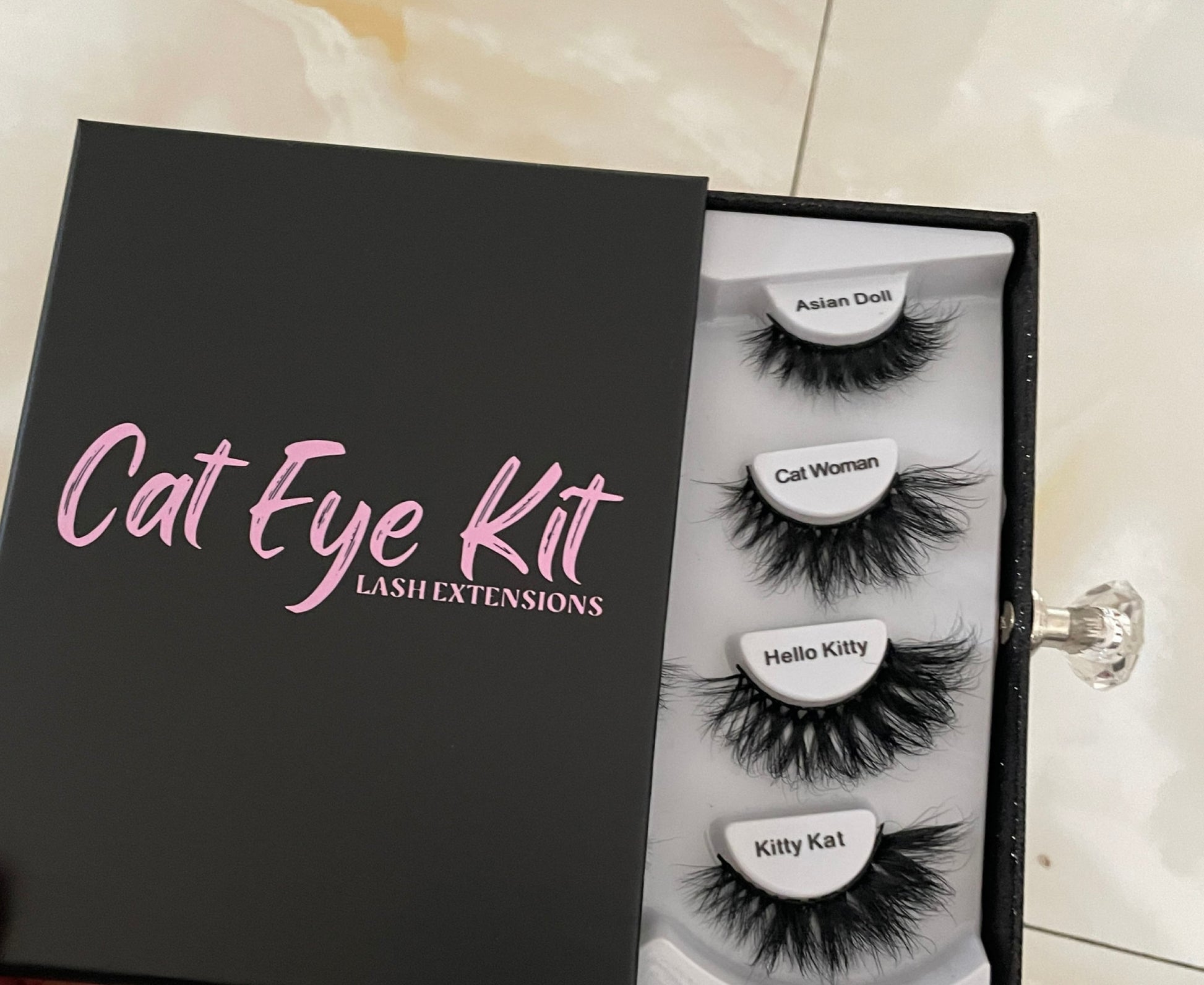 Cat Eye Kit (Lash Extensions) w/ Lash Glue.